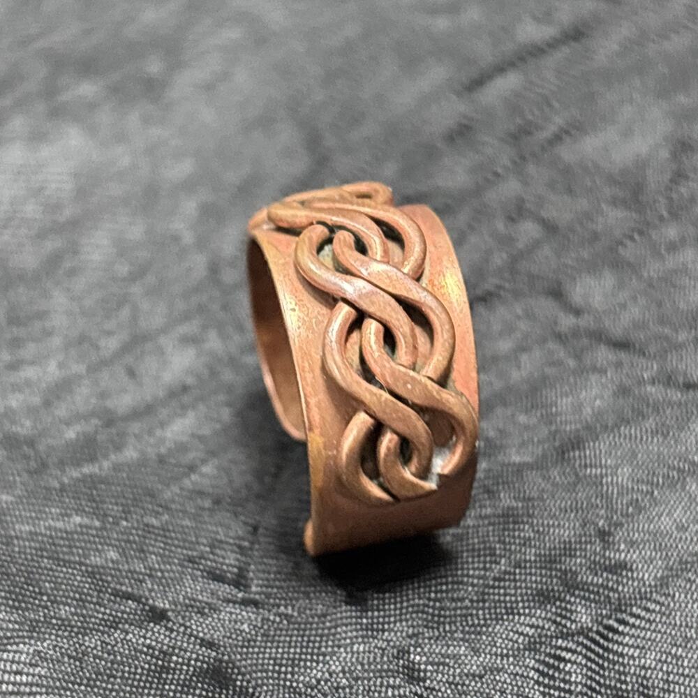 Vintage Hand. Made Artisan Copper Adjustable Ring Swirl Braided Design .5” Wide - Picture 6 of 10